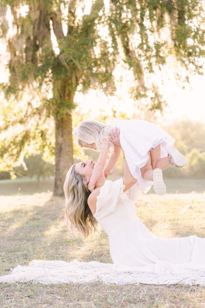 How to have a successful newborn and family photography session in Houston, TX, with expert tips, a gorgeous client wardrobe, and timeless portraits.